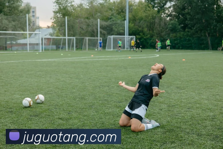 390足球直播：独家解读本轮英超焦点战战术分析